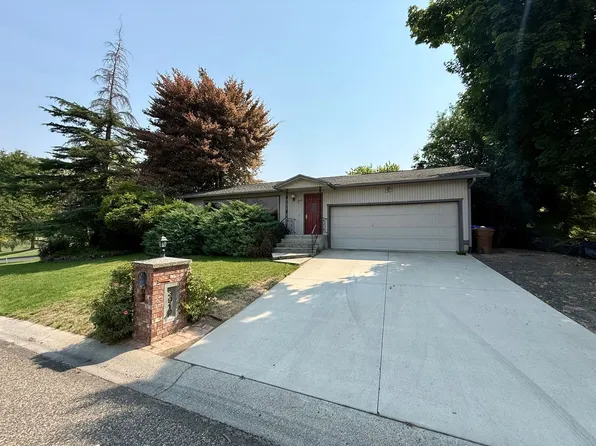 3910 Lakeview Dr, Lewiston, ID 83501