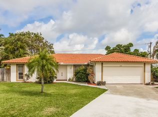 1325 Pinetta Cir, Wellington, FL 33414