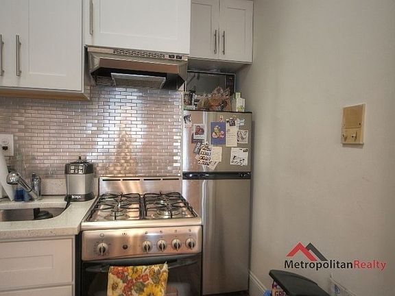 4th image of 14 Fiske Pl APT 2