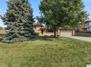 4664 Polk St, Omaha, NE 68117