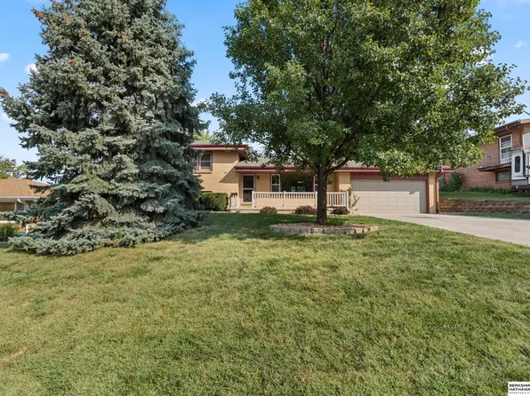 4664 Polk St, Omaha, NE 68117