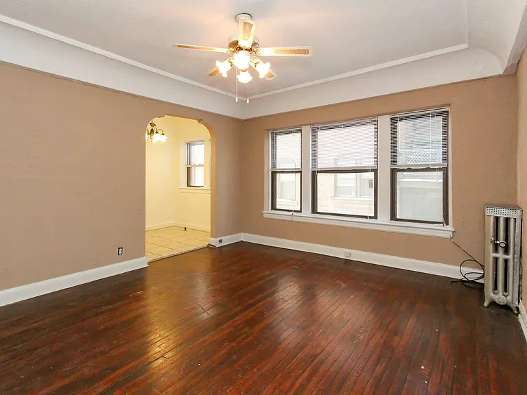 2753 Euclid Heights Blvd — Photo 5