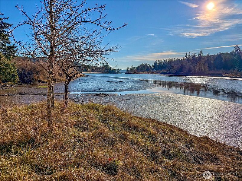 2nd image of 4282 Deer Harbor Road