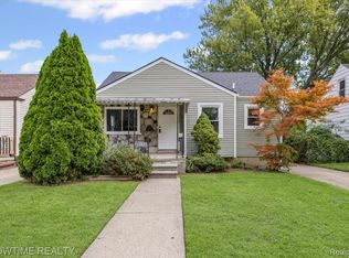 23312 Lexington Ave, Eastpointe, MI 48021
