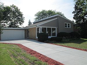 2nd image of 9418 Oketo Ave