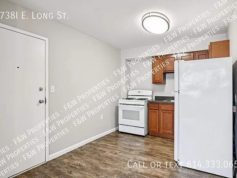 1738I E Long St — Photo 61