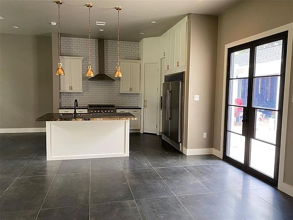 5th image of 1734 Stonecrest Dr