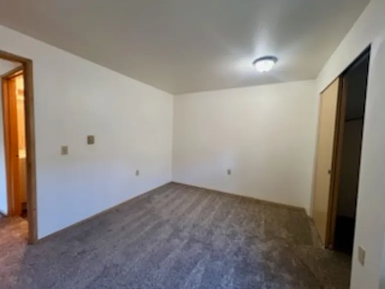 1409 Bradley Lane — Photo 19