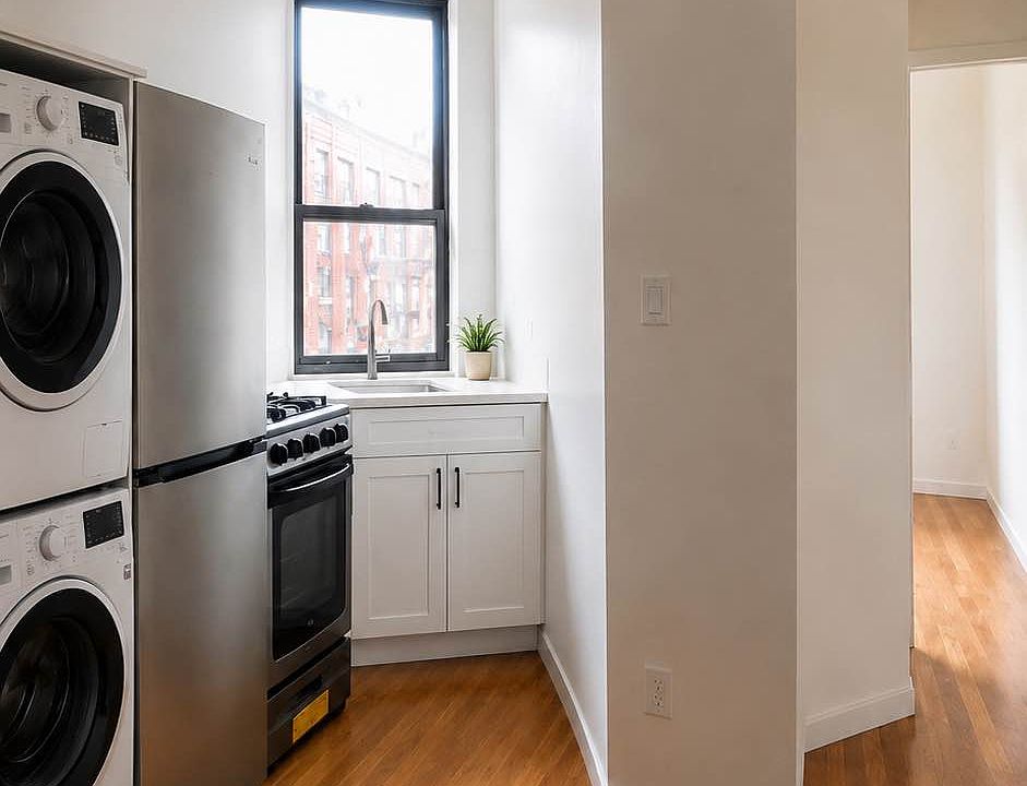 1st image of 259 Bleecker St APT 20