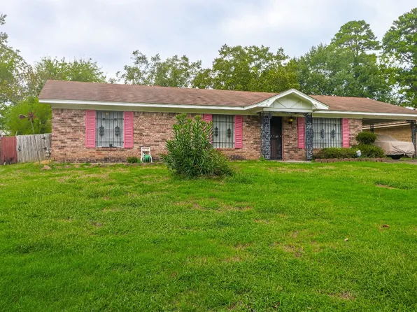 2305 Nixson Dr, Longview, TX 75602