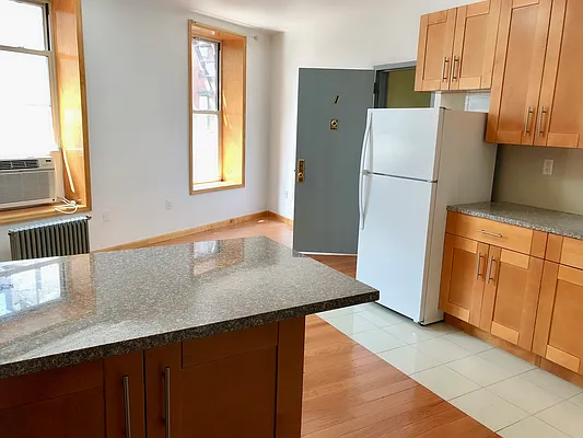 Rented by Century 21 New Golden Age Realty | media 8