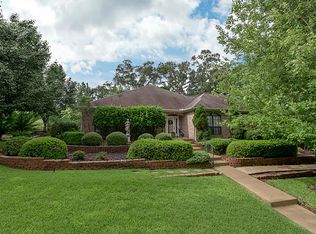 495 Cherry Hills Dr, Huntsville, TX 77340