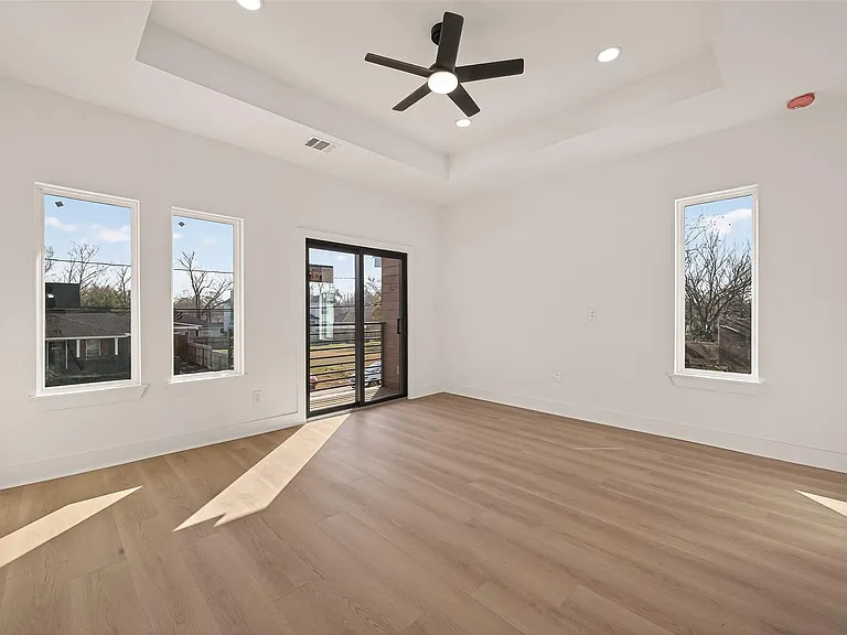 6719 Knox St — Photo 16