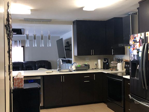 3rd image of 811 S Georgia Ave
