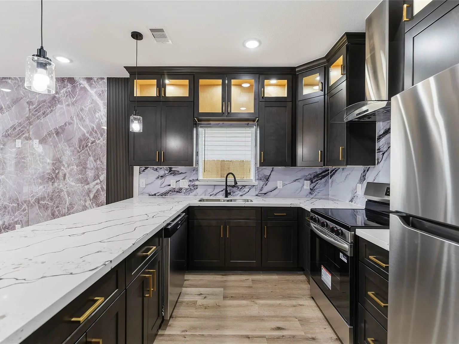3 bed, 2.5 bath, 1260 sqft, $667 — Photo 3