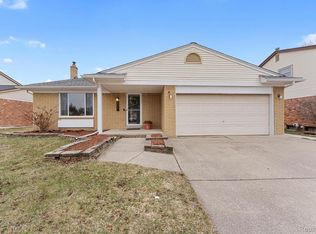 2031 Keystone Dr, Sterling Heights, MI 48310