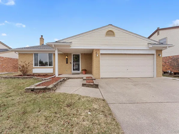 2031 Keystone Dr, Sterling Heights, MI 48310