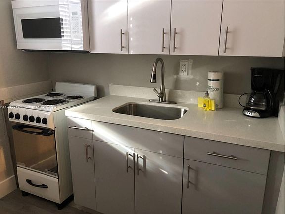 3rd image of 145 NW 29th St APT 5