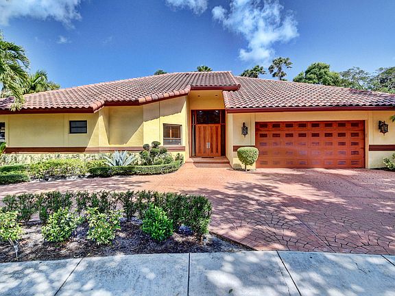 Home For Sale In Broken Sound Country Club