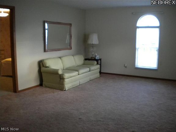 2nd image of 8485 Bridgeport Ln