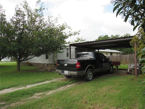 2nd image of 506 Trickham St