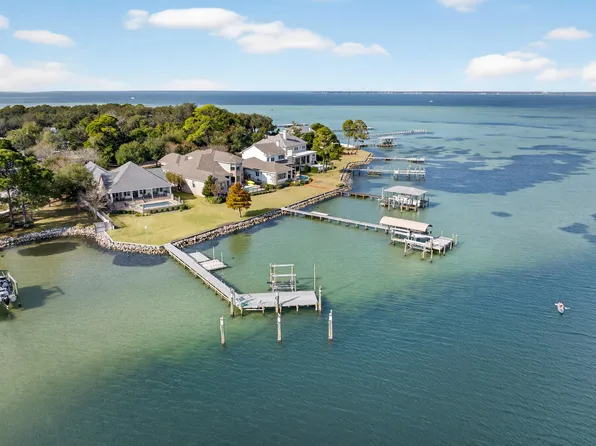 901 Peacocks Point Dr, Destin, FL 32541