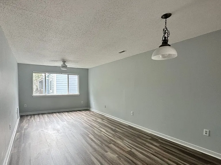 1203 Jamestown Rd #B3 — Photo 2