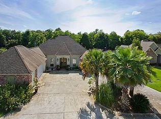 38155 S Lakeview Dr, Prairieville, LA 70769