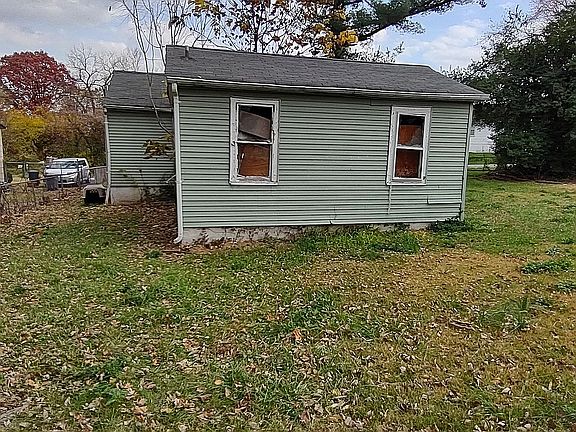 4th image of 2209 Edmund Ave