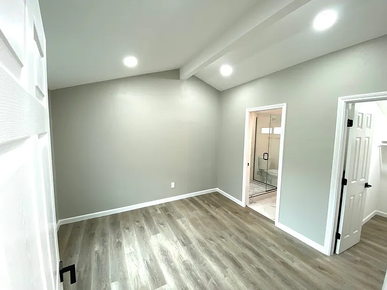 6353 Malcolm Dr — Photo 11