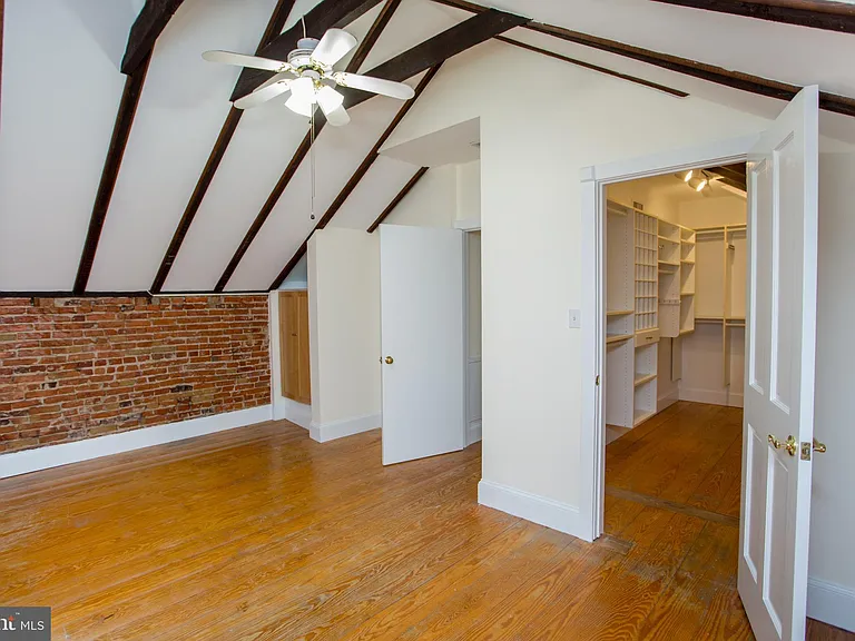 67 Ferry St — Photo 23