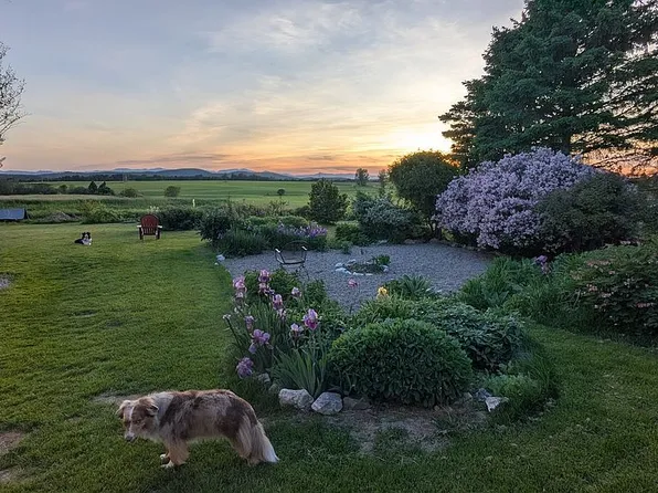 181 North St, New Haven, VT 05472