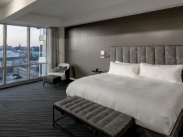 404 E College St, Iowa City, IA 52240