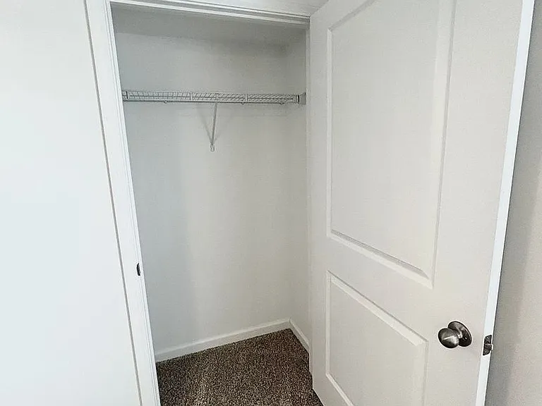 Sagamore Winds Apartments — Photo 44