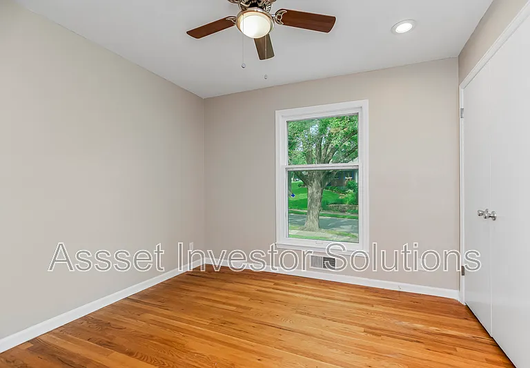 9109 Goddard St — Photo 24
