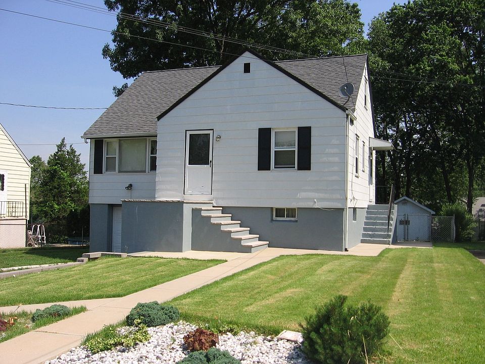 Desirable Highview Estates Section