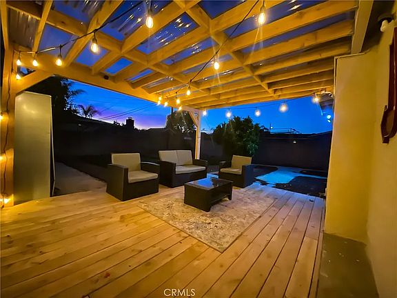 2nd image of 925 E Florence Ave #3