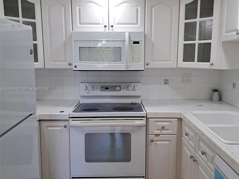 8860 SW 123rd Ct #K402 — Photo 8