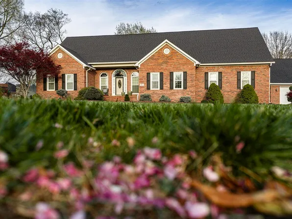 961 Threewood Cir, Bowling Green, KY 42103