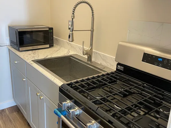 1142 W 24th St #4, Los Angeles, CA 90007