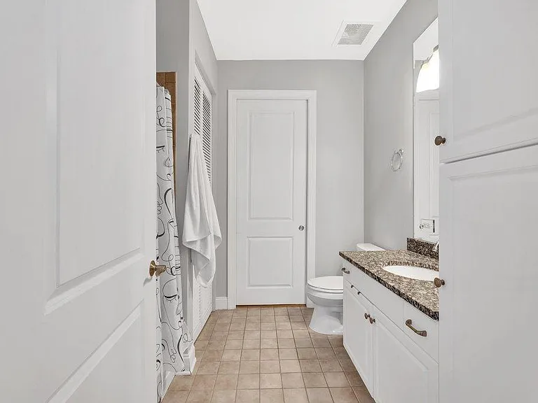 230 Tryon St #1104 — Photo 5