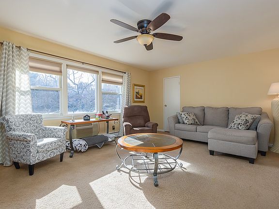4th image of 33 Bon Aire Cir APT 8204