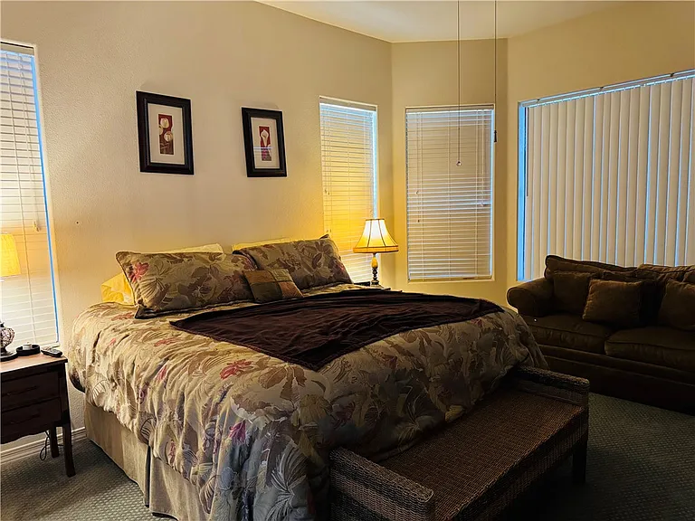 2853 Esmerelda Dr — Photo 14