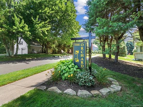 2nd image of 338 Cavan Ln