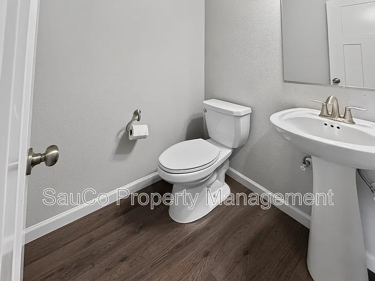 7729 SE Kinnaman St #1 — Photo 3