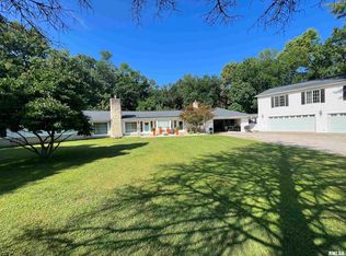 935 2nd Ave S, Clinton, IA 52732