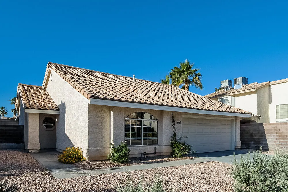 3 bed, 2.0 bath, 1148 sqft, $2,810 — Photo 3