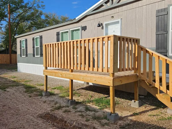 225 Gensen Dr SW, Los Lunas, NM 87031