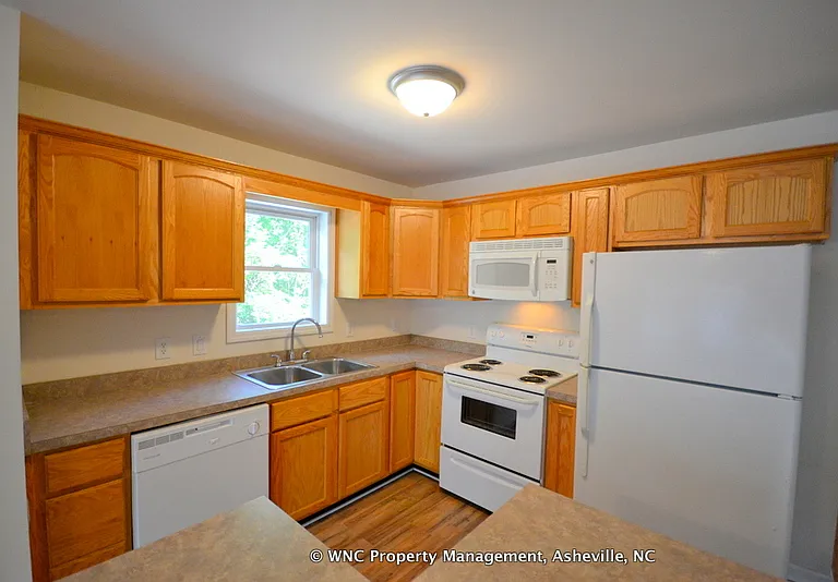 43 Boyd Ave — Photo 7