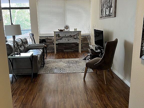 3rd image of 450 W 7th St APT 306